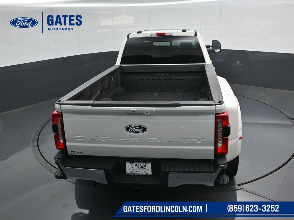 2027 Ford F-350SD Lariat DRW