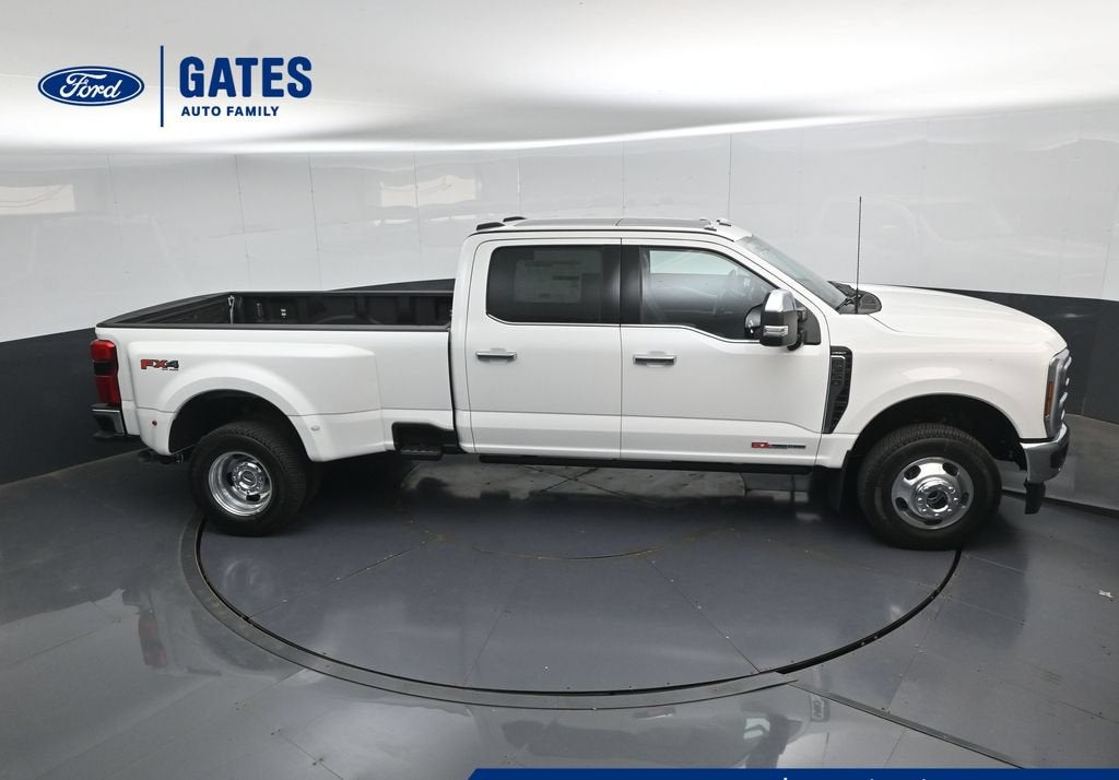 2027 Ford F-350SD Lariat DRW