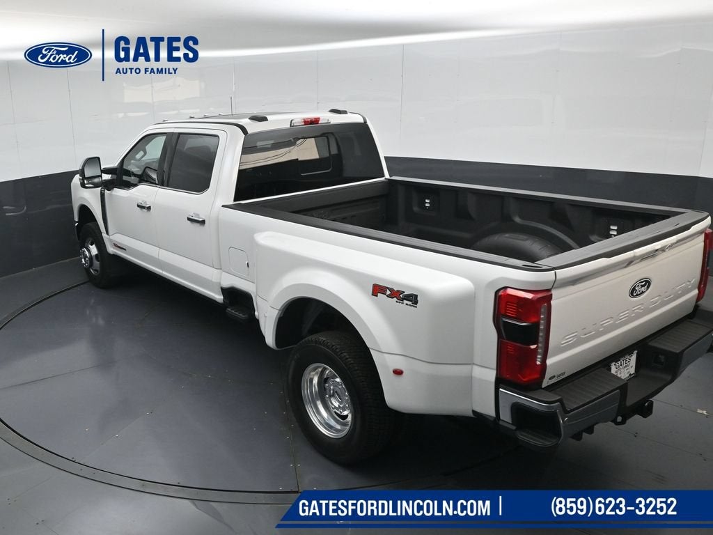2027 Ford F-350SD Lariat DRW