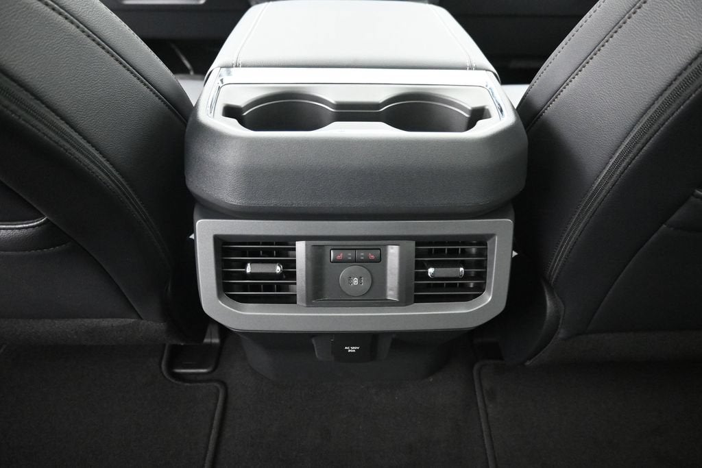 2027 Ford F-350SD Lariat DRW