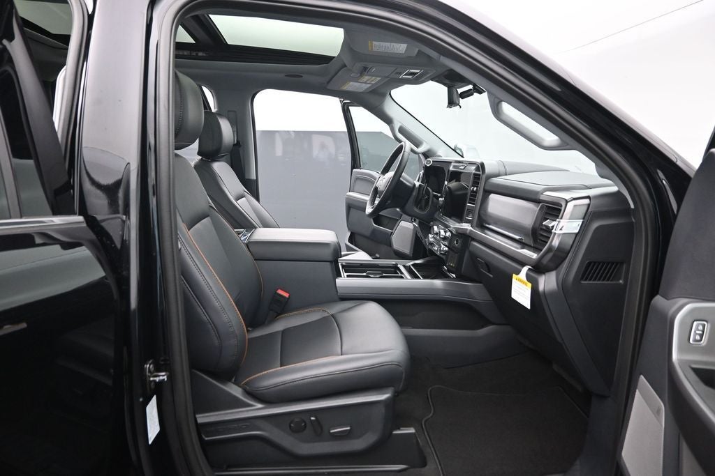 2027 Ford F-350SD Lariat DRW