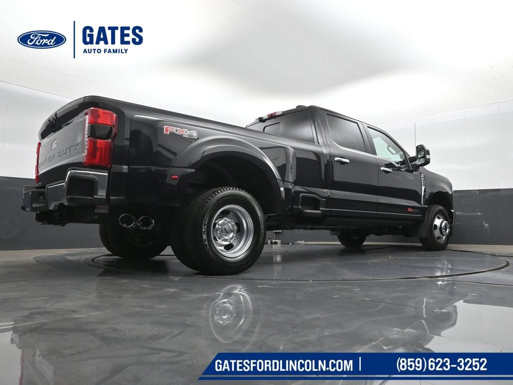 2027 Ford F-350SD Lariat DRW