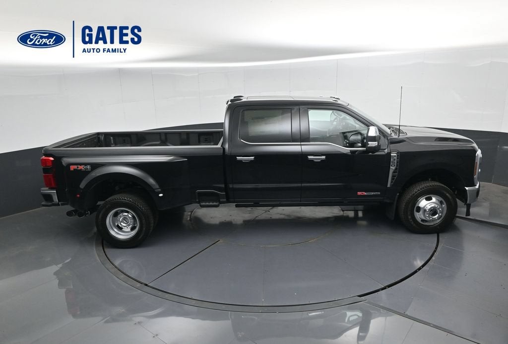2027 Ford F-350SD Lariat DRW