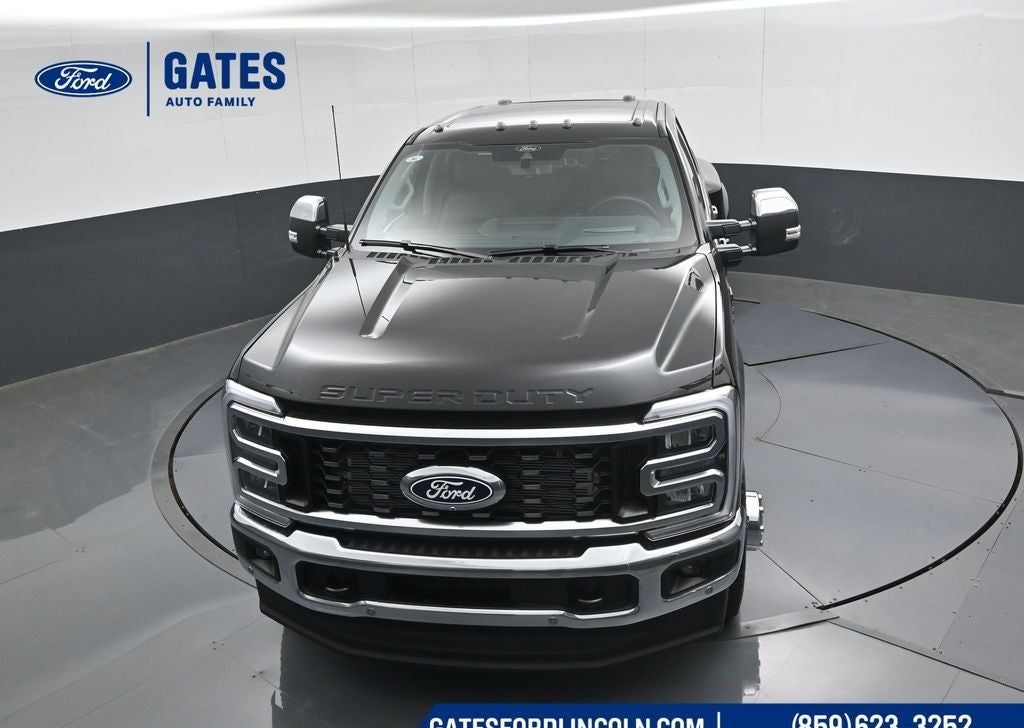 2027 Ford F-350SD Lariat DRW