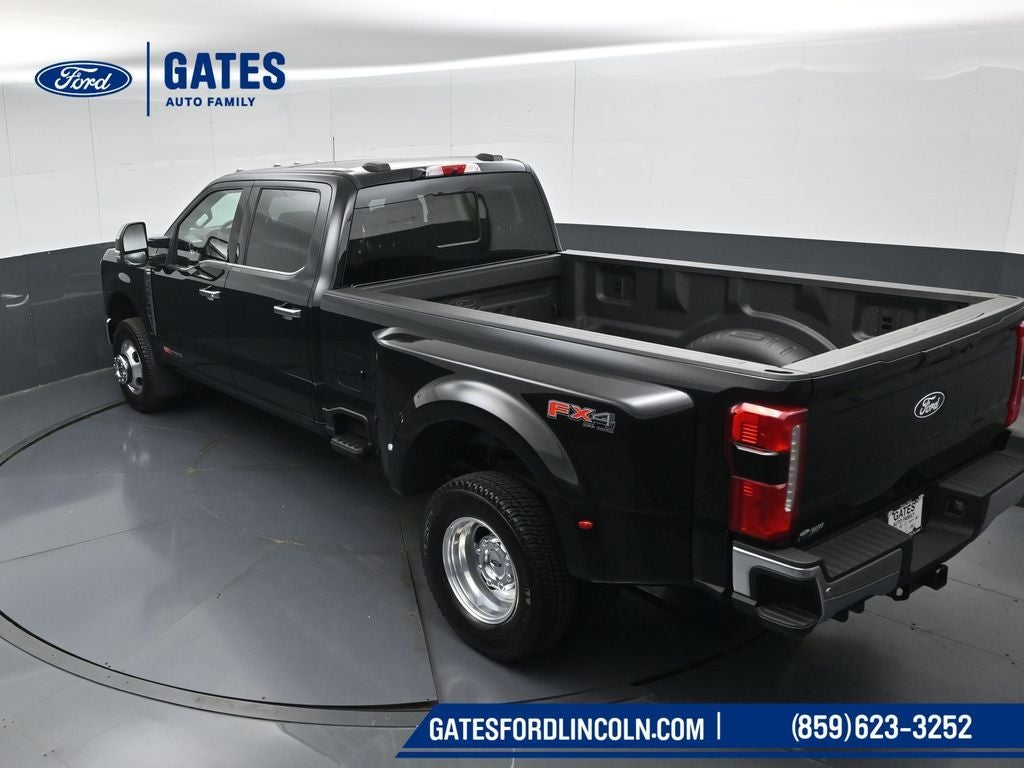 2027 Ford F-350SD Lariat DRW