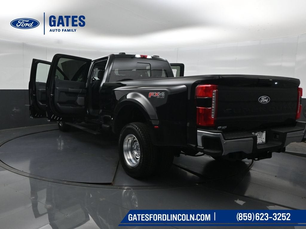 2027 Ford F-350SD Lariat DRW