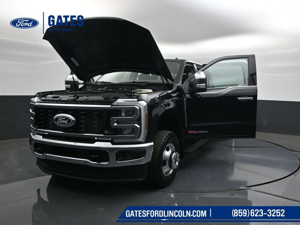 2027 Ford F-350SD Lariat DRW
