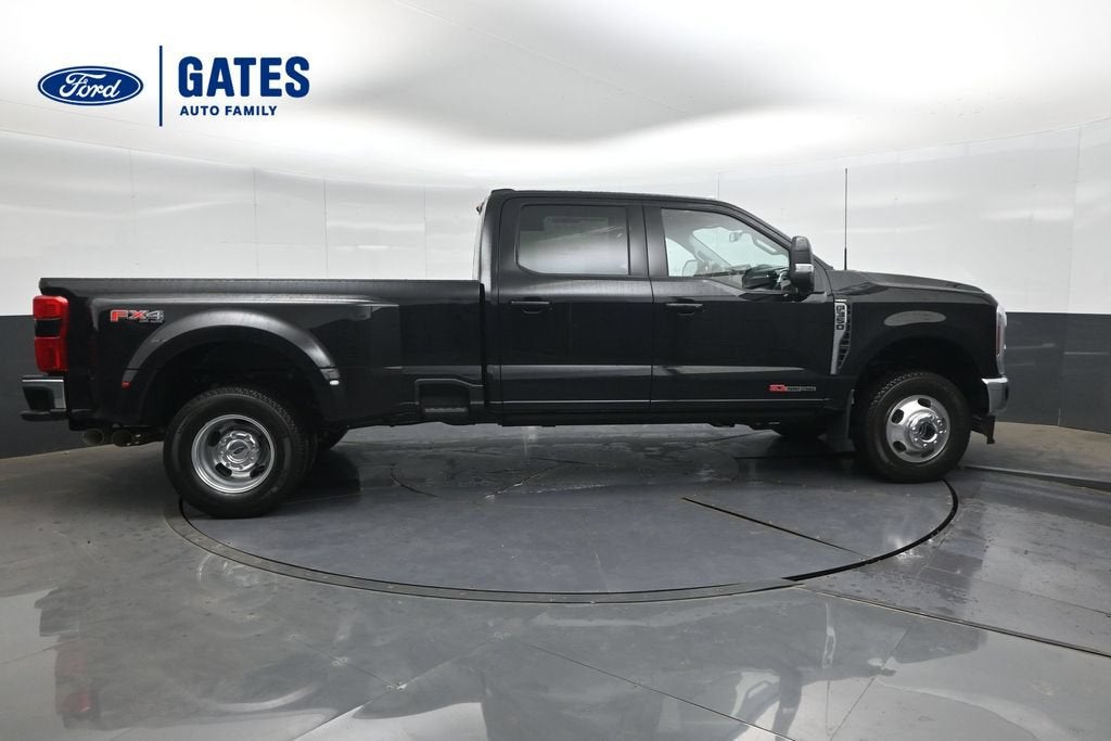 2027 Ford F-350SD Lariat DRW