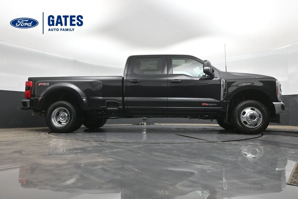 2027 Ford F-350SD Lariat DRW