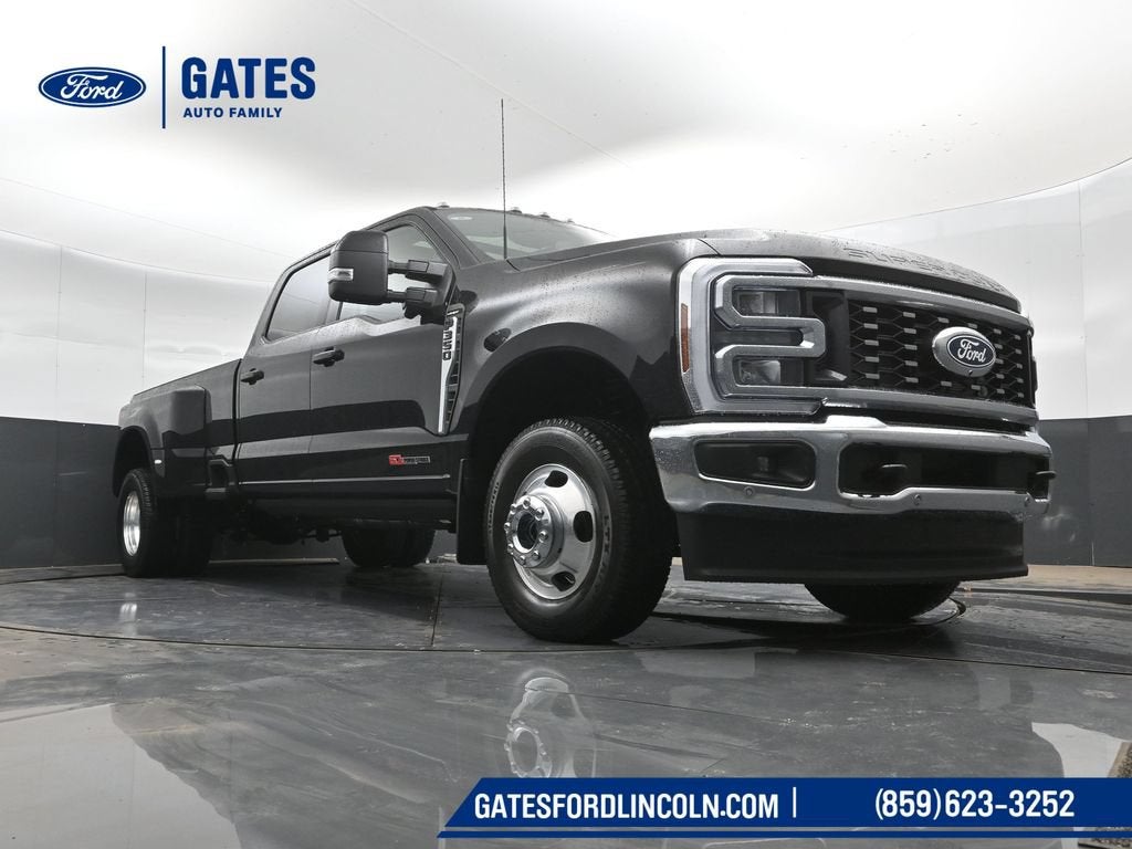 2027 Ford F-350SD Lariat DRW