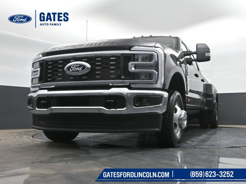 2027 Ford F-350SD Lariat DRW