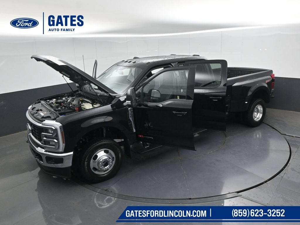 2027 Ford F-350SD Lariat DRW