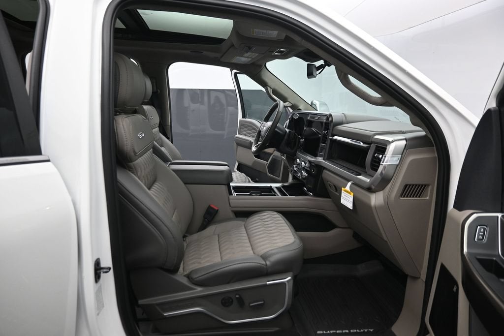 2027 Ford F-350SD DRW