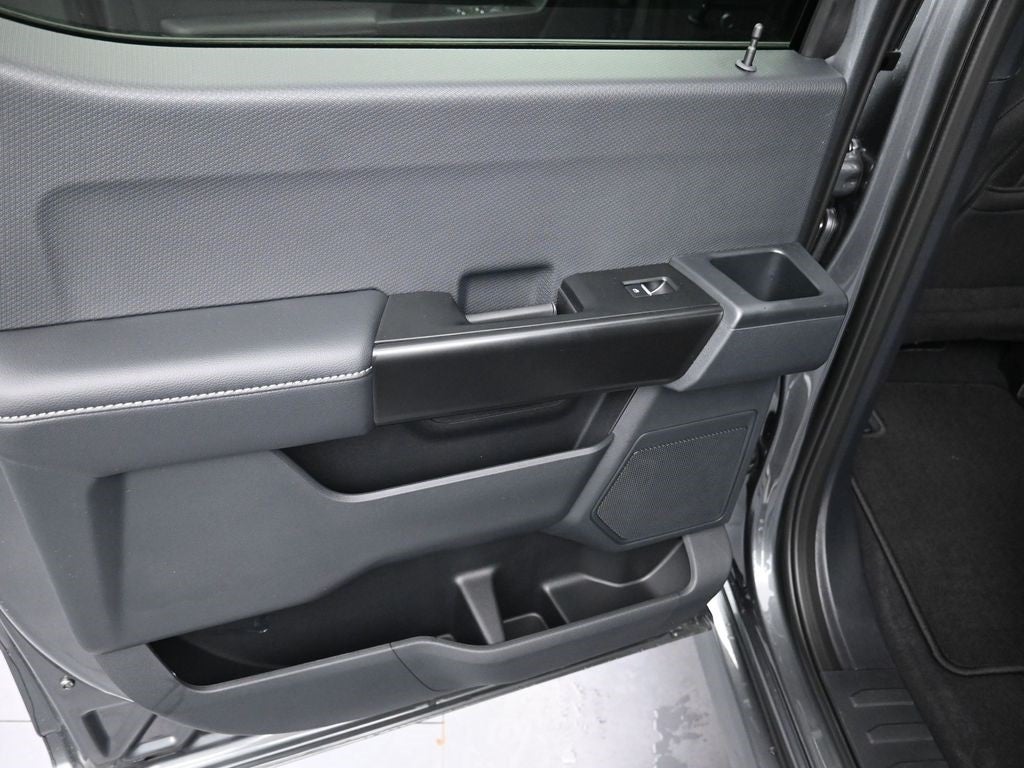 2025 Ford F-150 STX LOBO