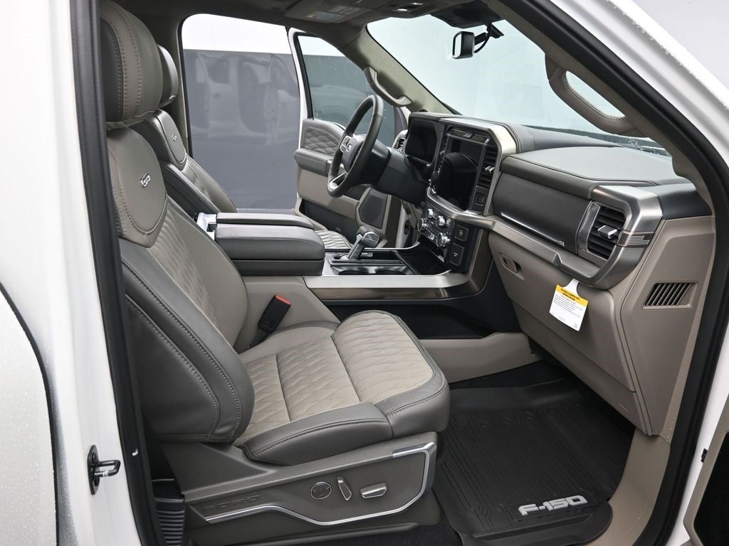 2025 Ford F-150 Platinum