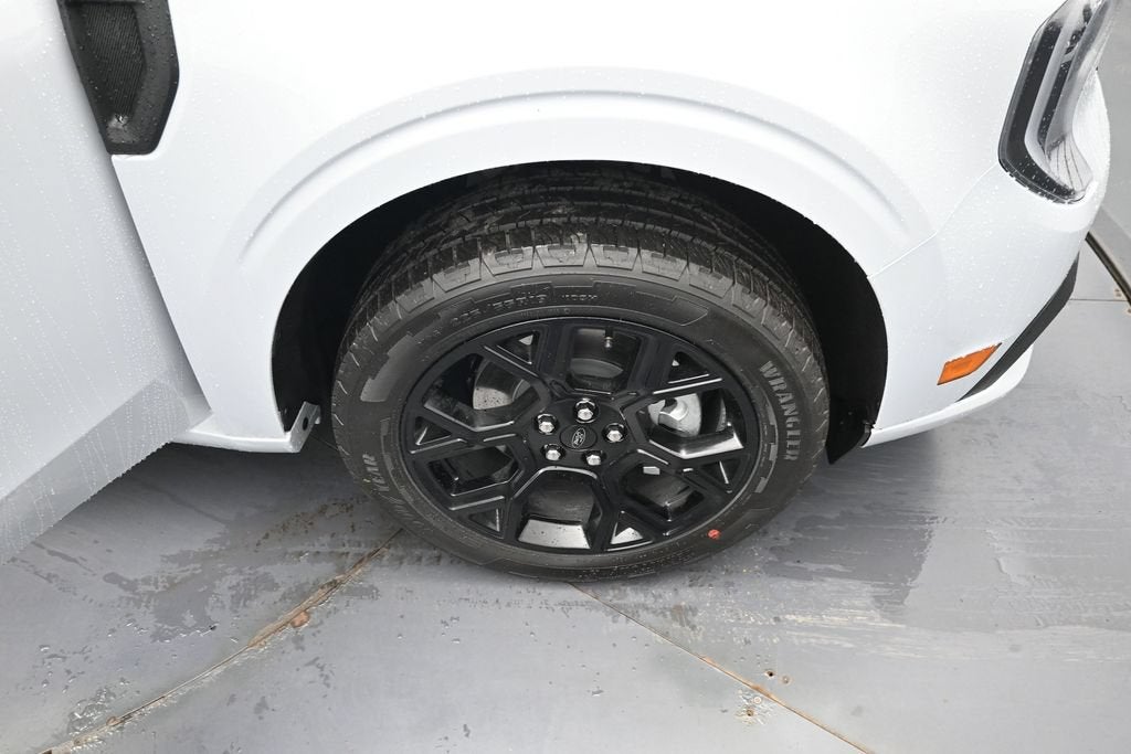 2026 Ford Maverick Lobo Standard