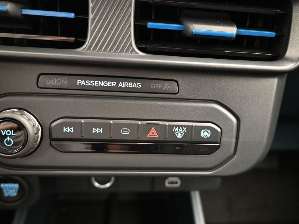 2025 Ford Maverick Lobo Standard