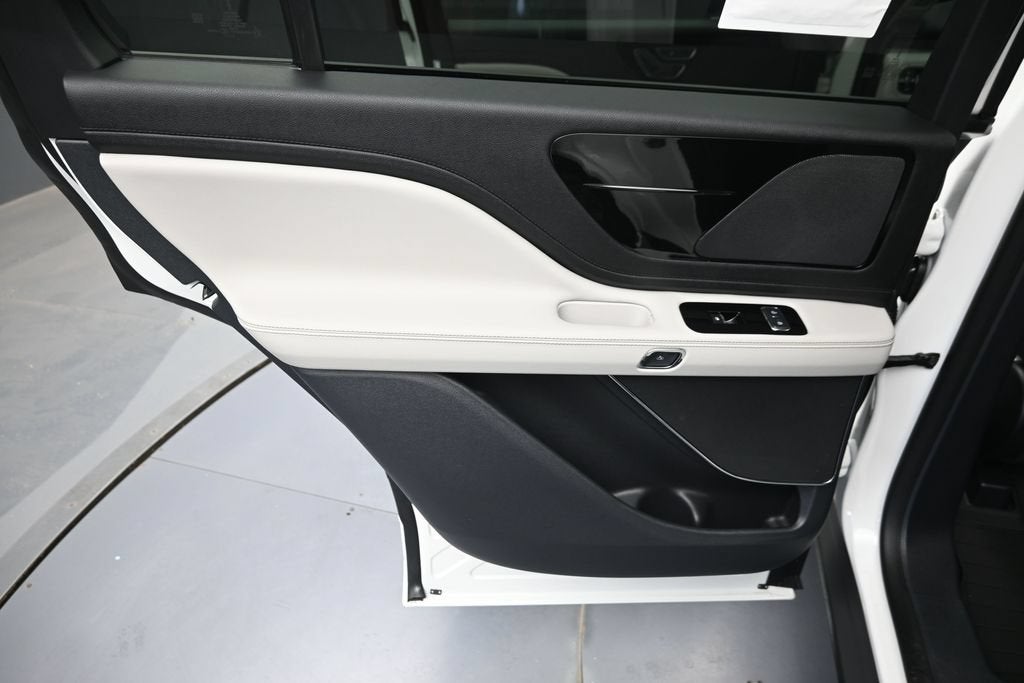 2027 Lincoln Aviator Premiere Premium