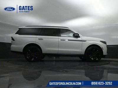 2027 Lincoln Navigator Reserve
