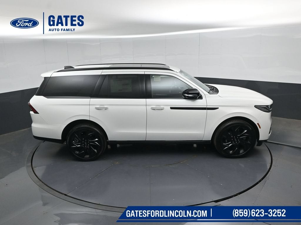 2027 Lincoln Navigator Reserve
