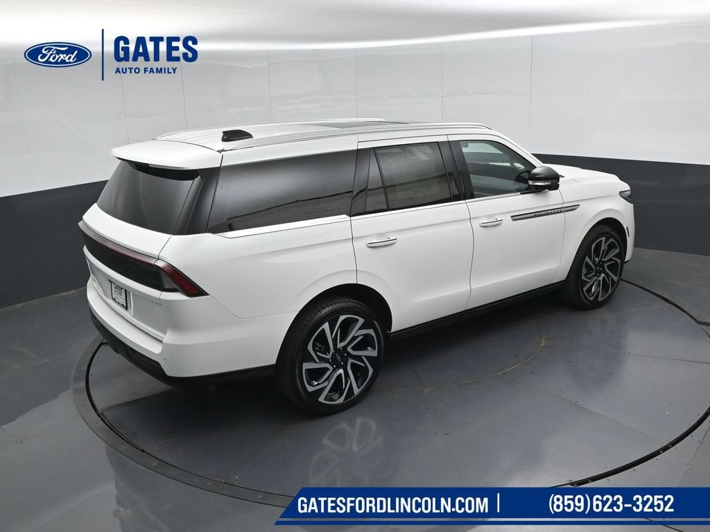 2027 Lincoln Navigator Reserve
