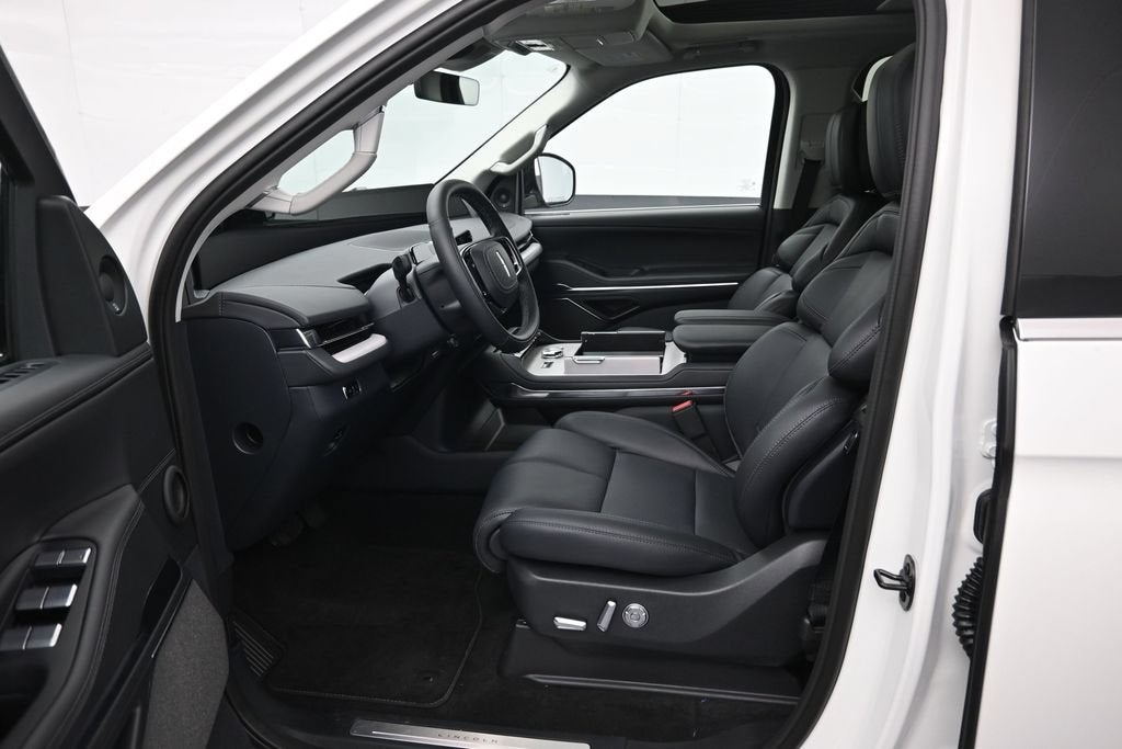 2027 Lincoln Navigator Reserve