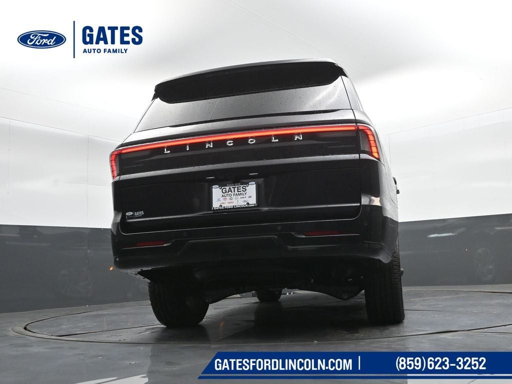 2026 Lincoln Navigator Premiere