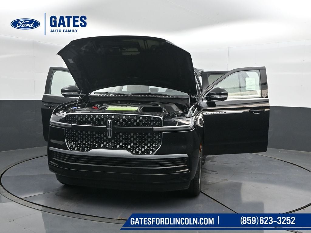 2026 Lincoln Navigator Premiere