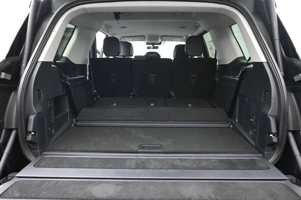 2027 Lincoln Navigator Premiere