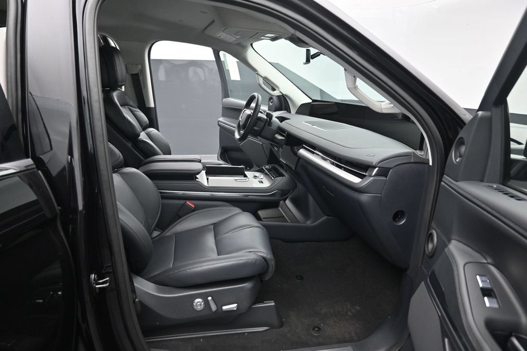 2027 Lincoln Navigator Premiere