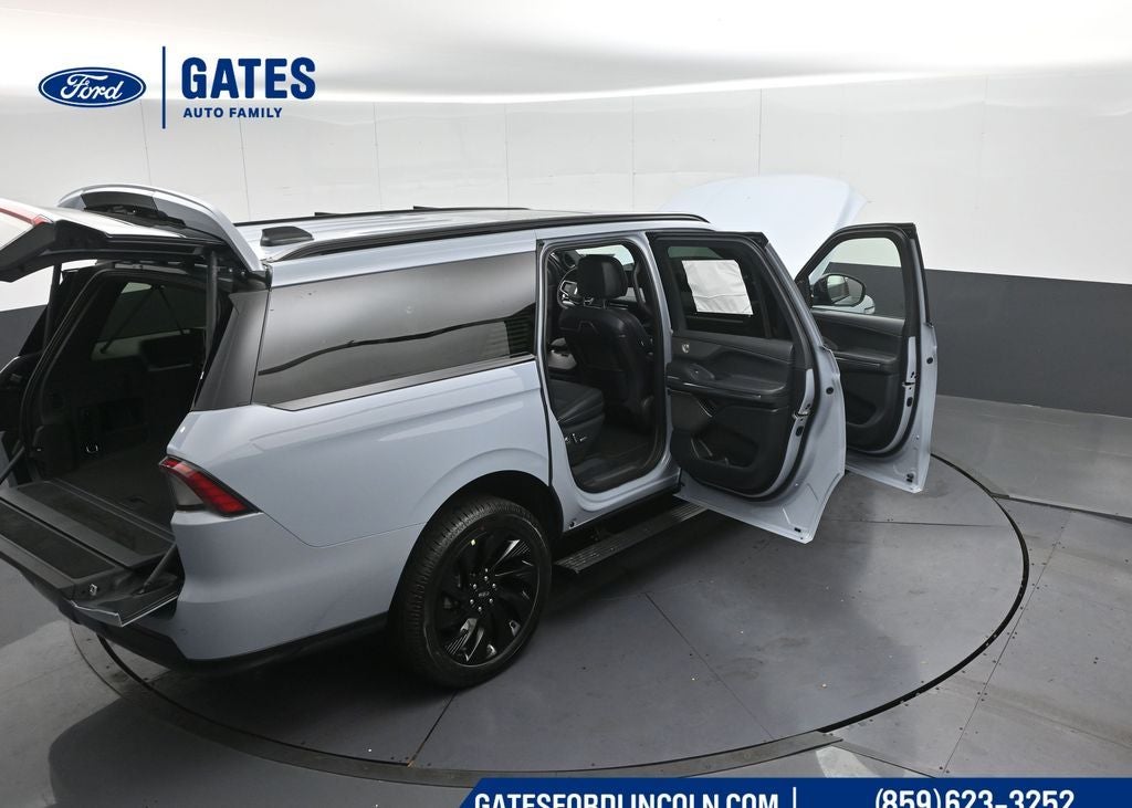 2025 Lincoln Navigator L Reserve