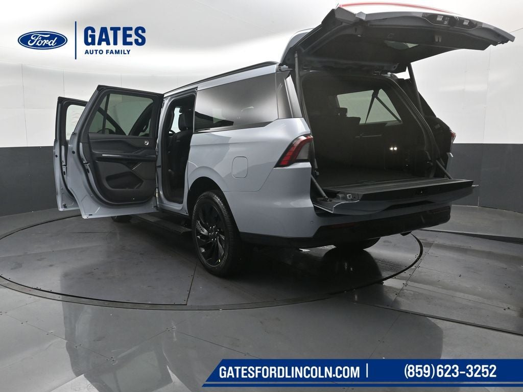 2025 Lincoln Navigator L Reserve