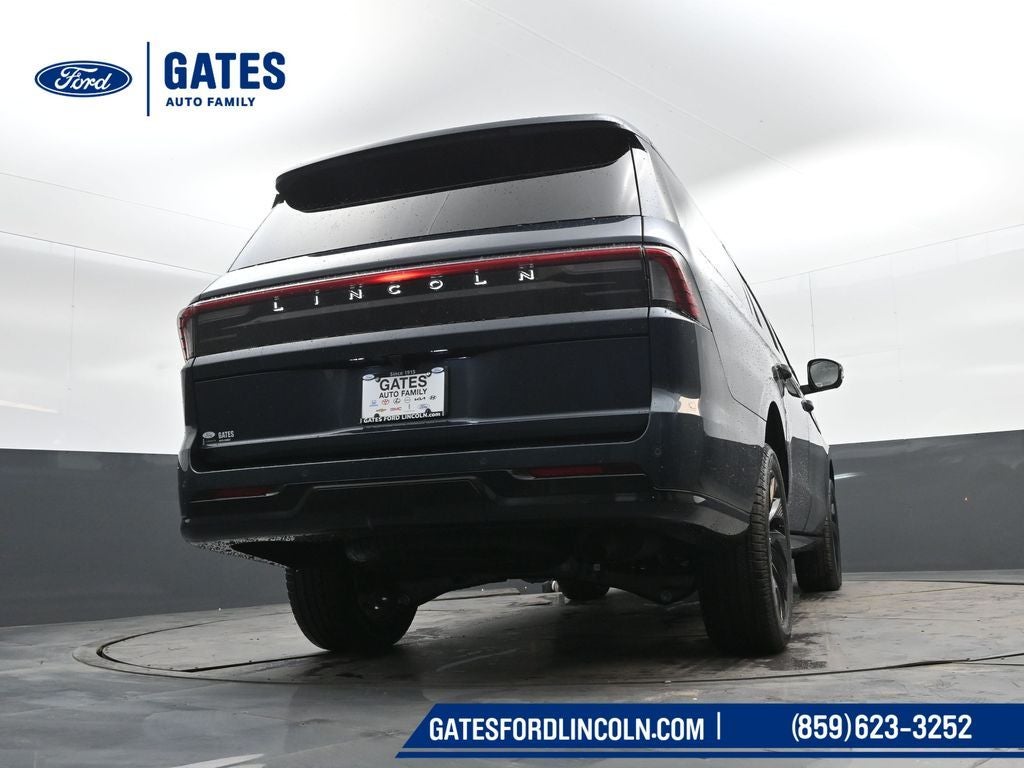 2026 Lincoln Navigator L Reserve