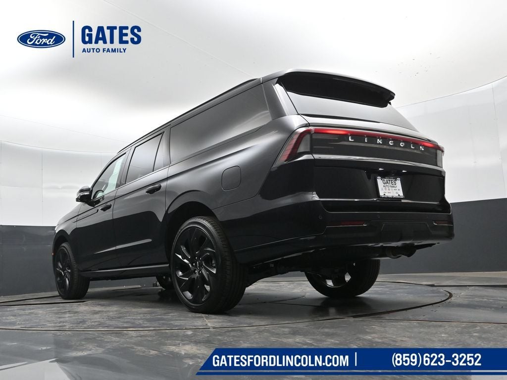 2027 Lincoln Navigator L Reserve