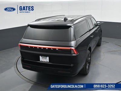 2027 Lincoln Navigator L Reserve