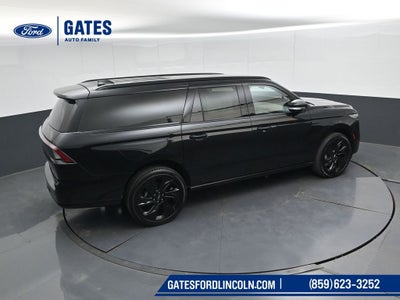 2027 Lincoln Navigator L Reserve