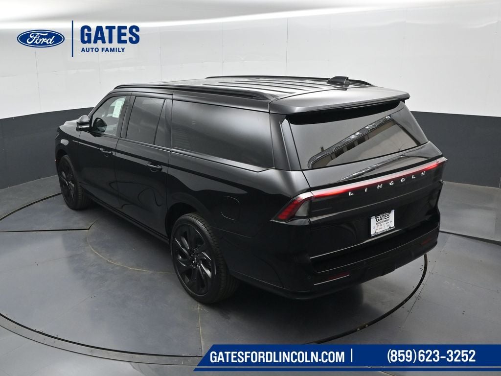 2027 Lincoln Navigator L Reserve