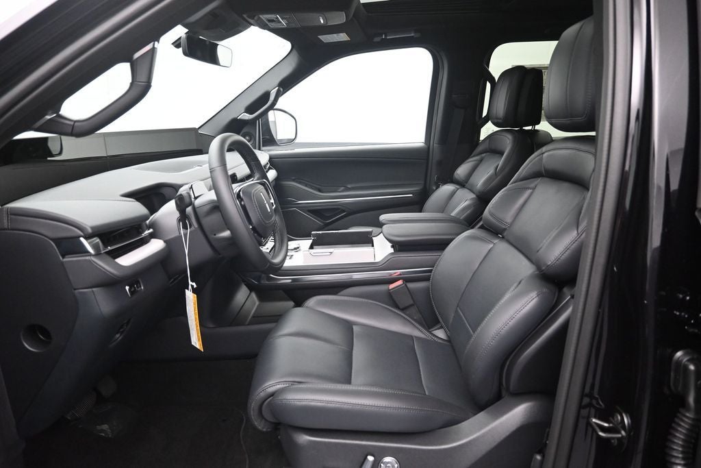2027 Lincoln Navigator L Reserve