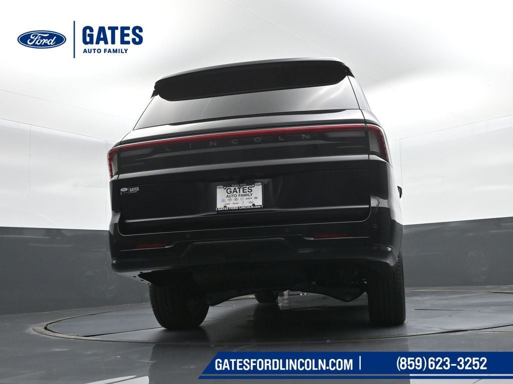2026 Lincoln Navigator L Premiere