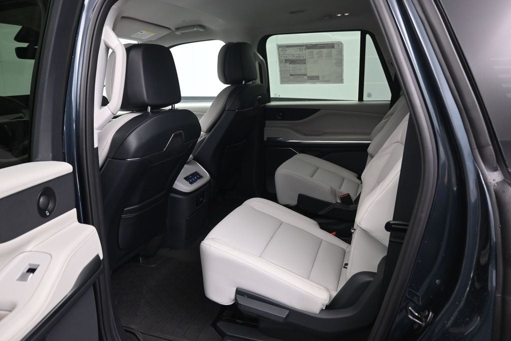 2026 Lincoln Navigator L Premiere