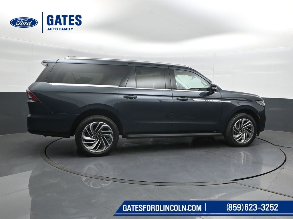 2026 Lincoln Navigator L Premiere