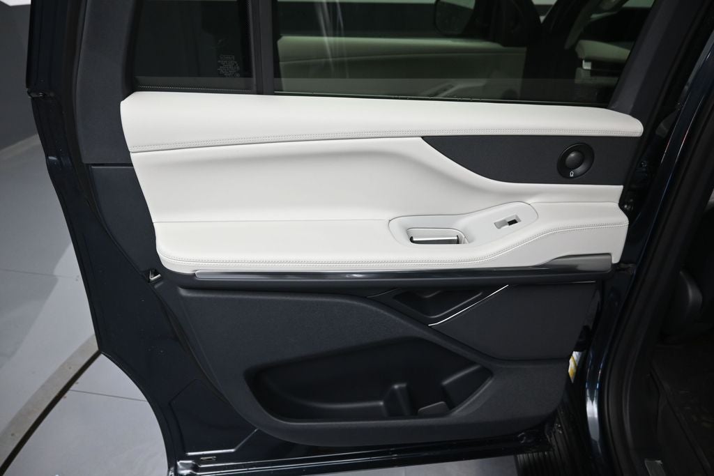 2026 Lincoln Navigator L Premiere