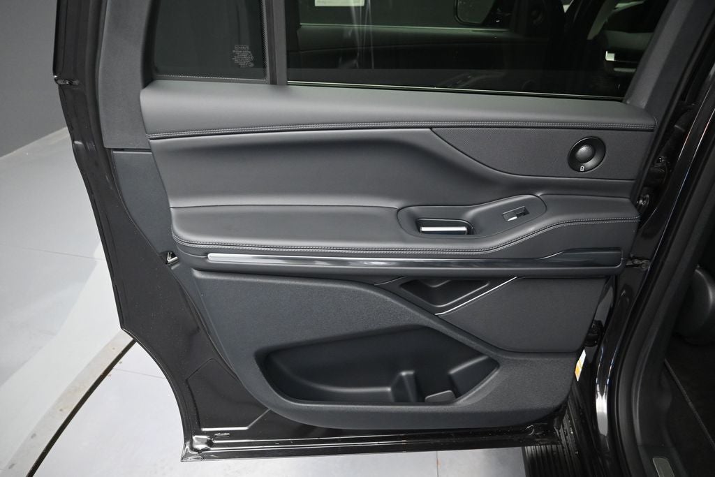 2026 Lincoln Navigator L Premiere
