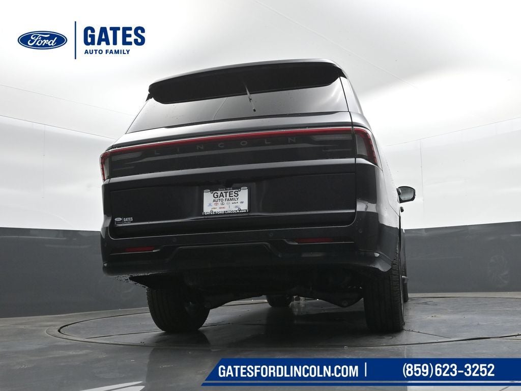 2026 Lincoln Navigator L Premiere