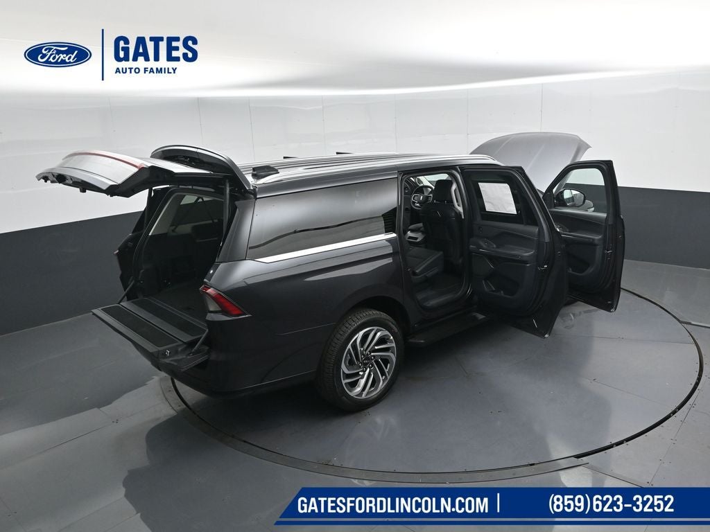 2026 Lincoln Navigator L Premiere