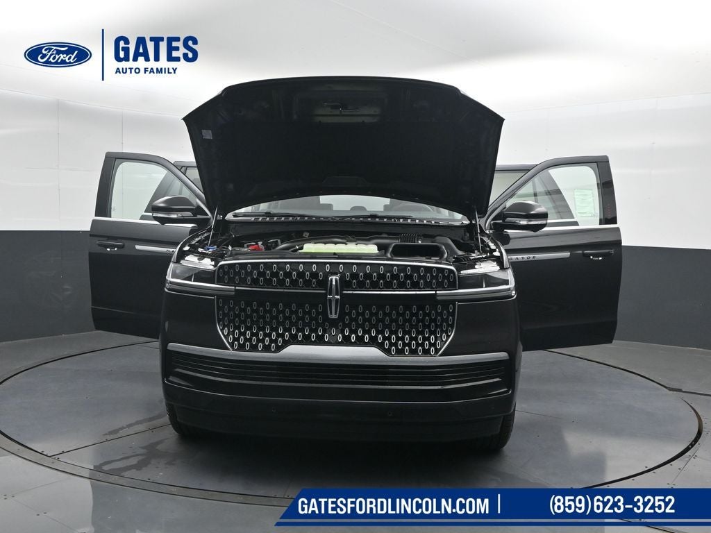 2026 Lincoln Navigator L Premiere